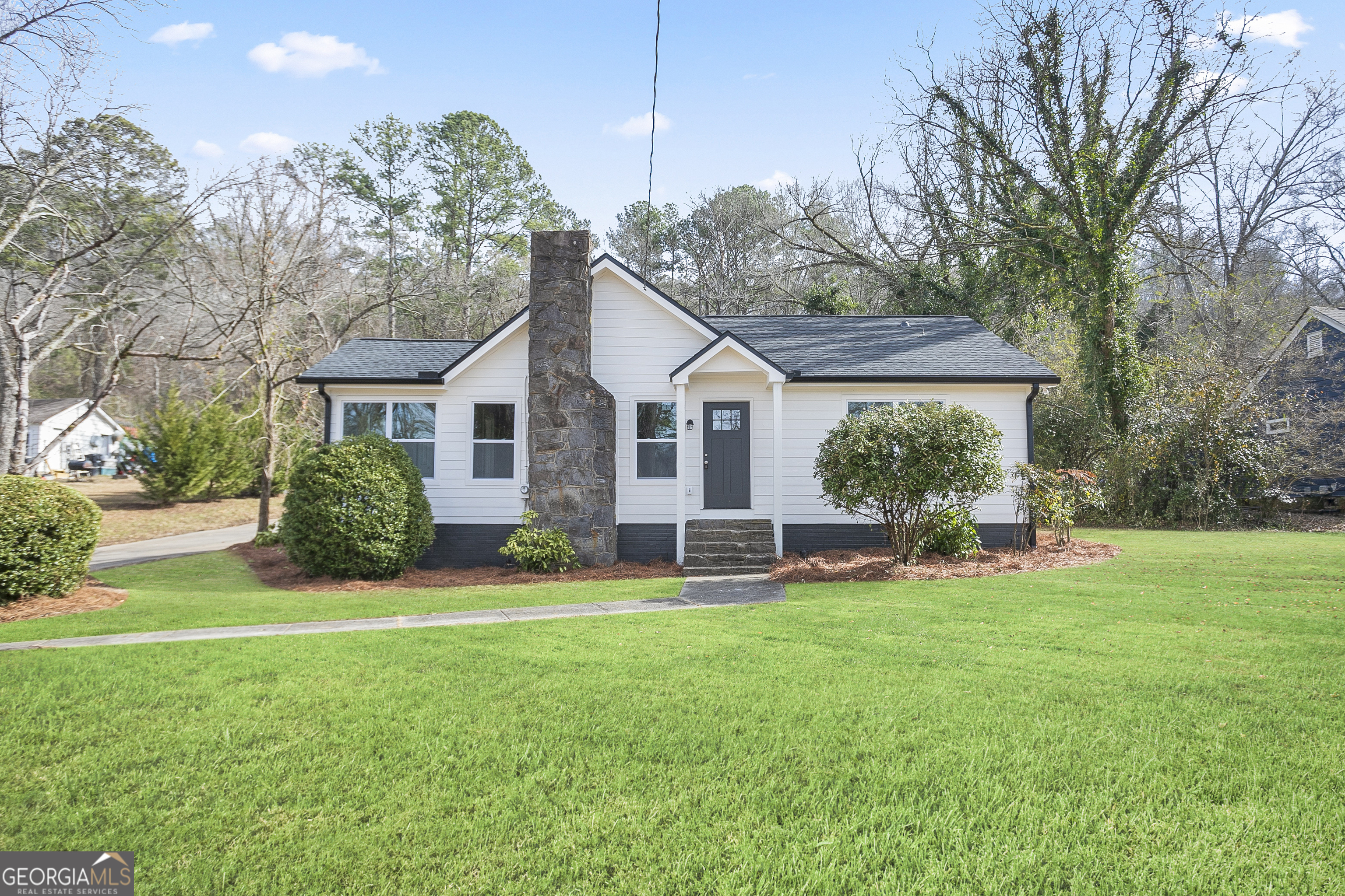 25 Blacks Bluff RD SW