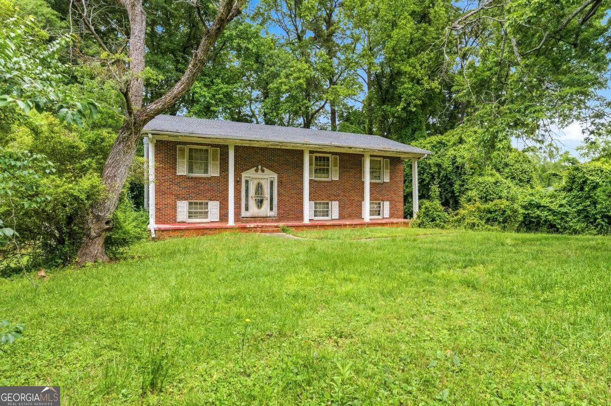 2131 Chevy Chase LN