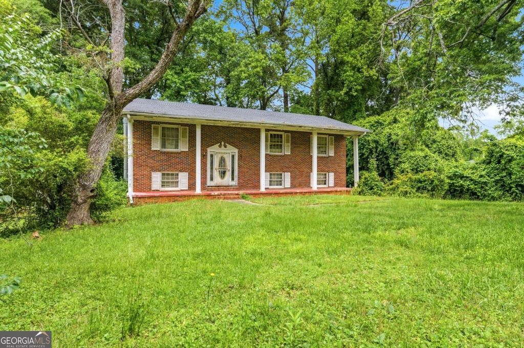 Photo of 2131 Chevy Chase Lane, Decatur, GA 30032 (MLS # 10764844)