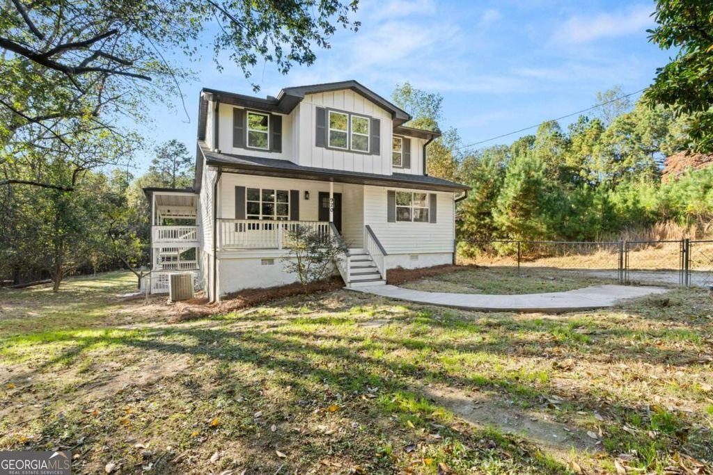 Photo of 920 Tate Frady Road, Suwanee, GA 30024 (MLS # 10631419)
