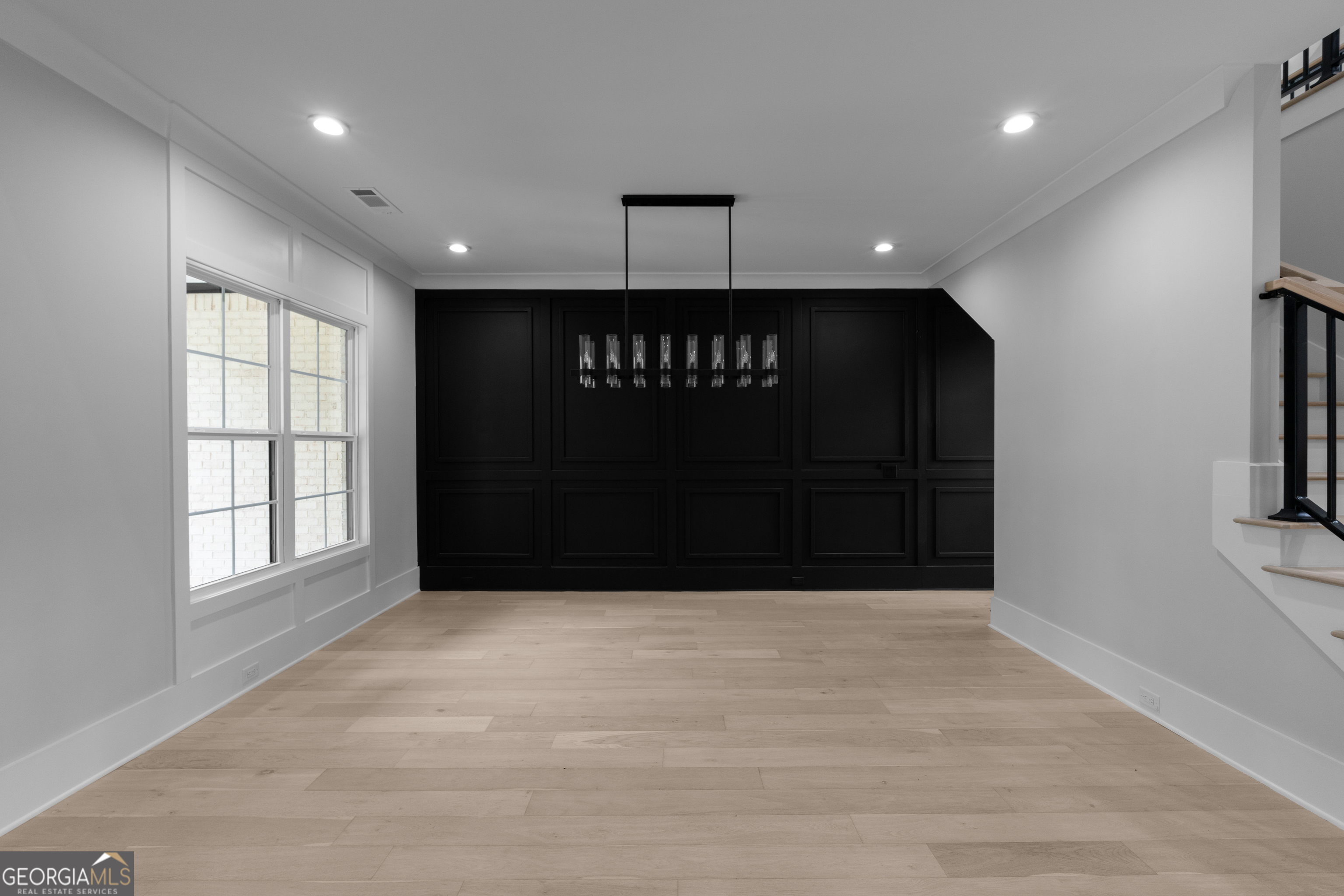 3275 Smithtown RD