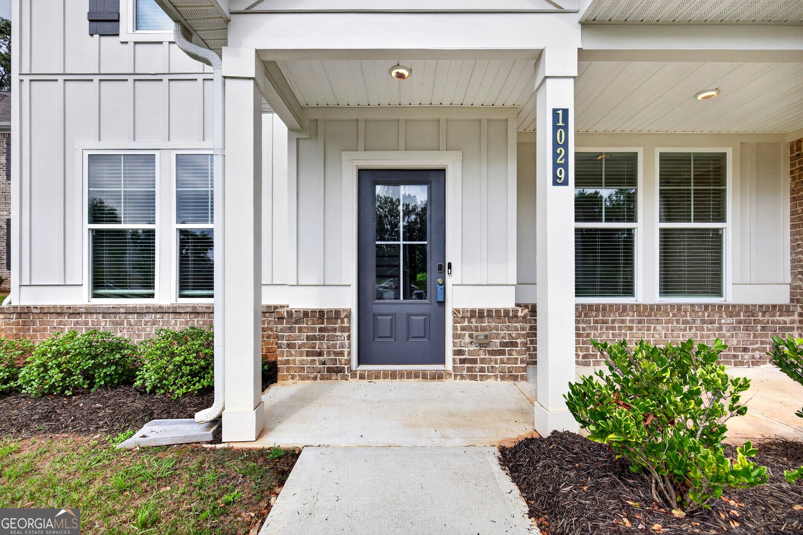 1029 Homer LN