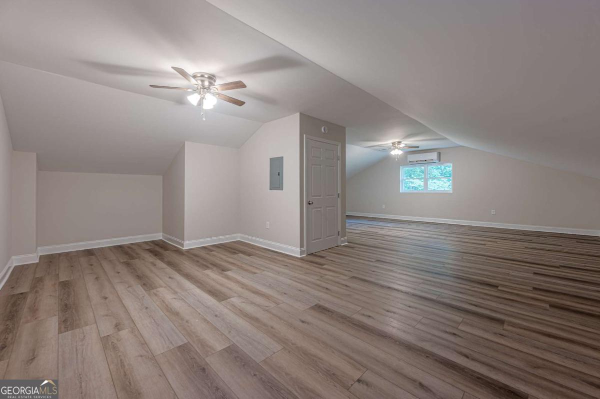 S Cherokee lane - Residential