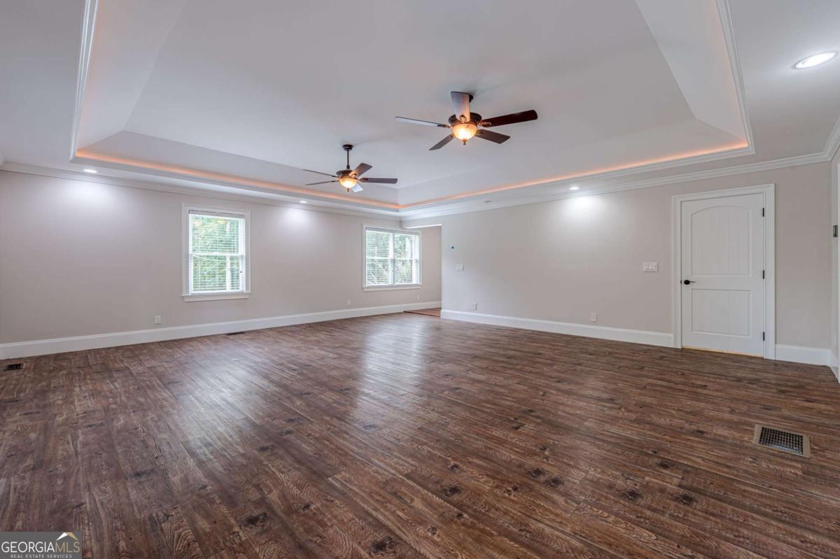 S Cherokee lane - Residential