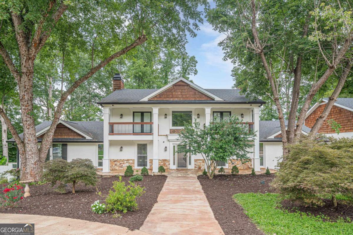 S Cherokee lane - Residential