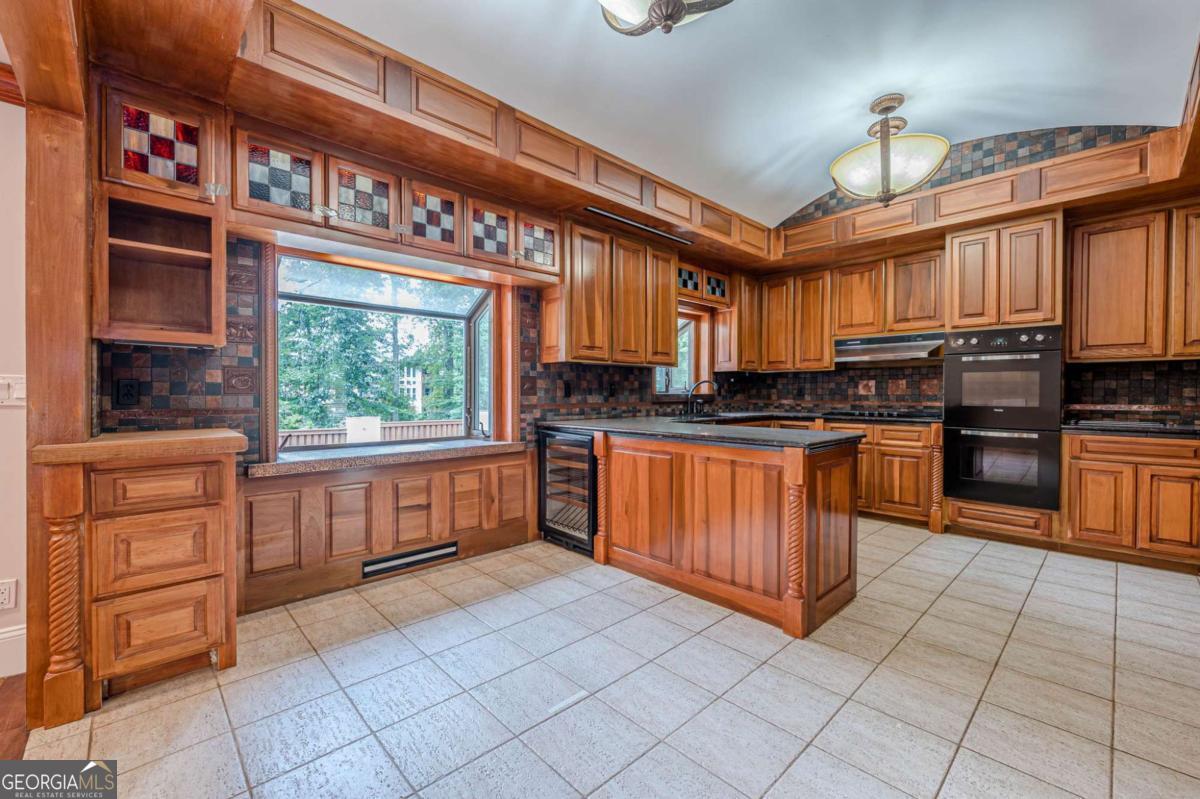 S Cherokee lane - Residential