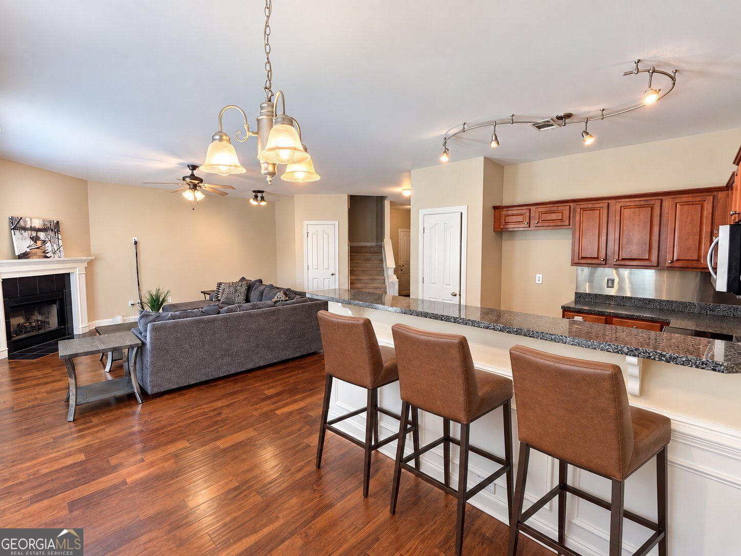 5151 Apple Grove RD