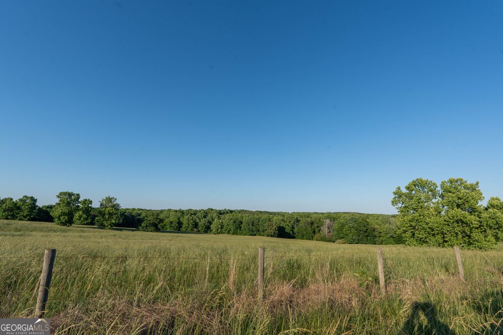 Photo of 11 W L Williams, Commerce, GA 30530 (MLS # 10776937)
