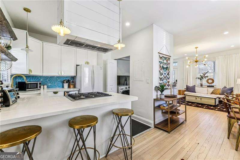 196 Reinhardt ST SE A