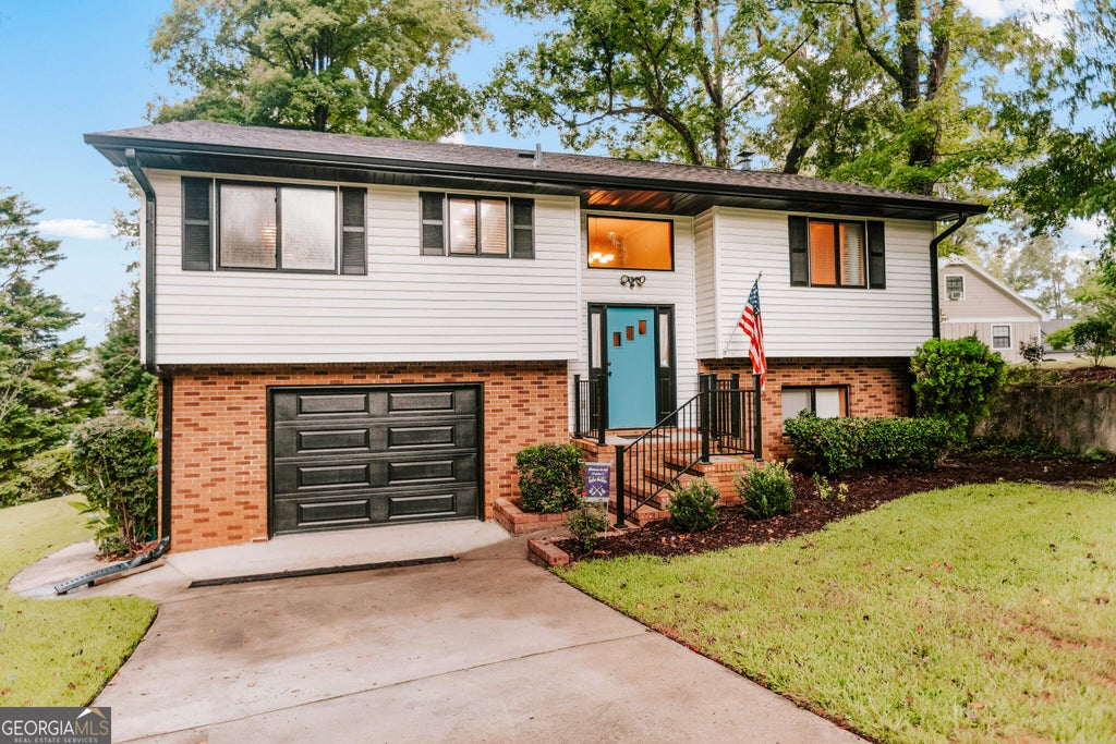 Photo of 155 Honeysuckle Road NW, Milledgeville, GA 31061 (MLS # 10836504)