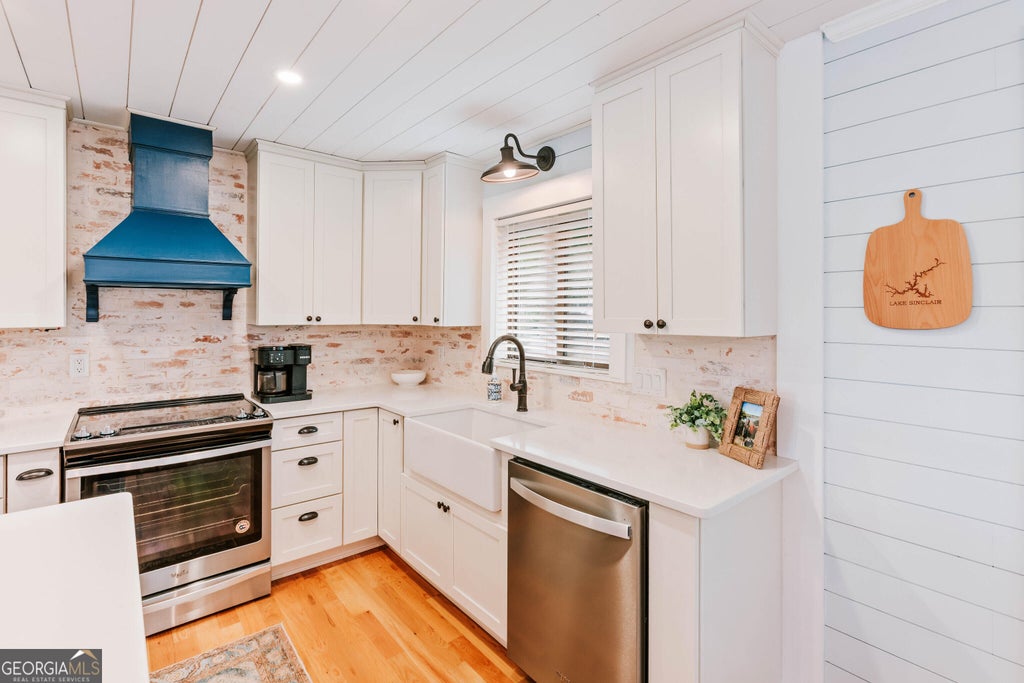 Photo of 155 Honeysuckle Road NW, Milledgeville, GA 31061 (MLS # 10836504)