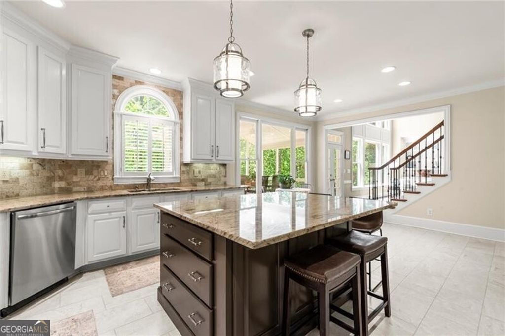 Photo of 8580 High Hampton Chase, Alpharetta, GA 30022 (MLS # 10753303)