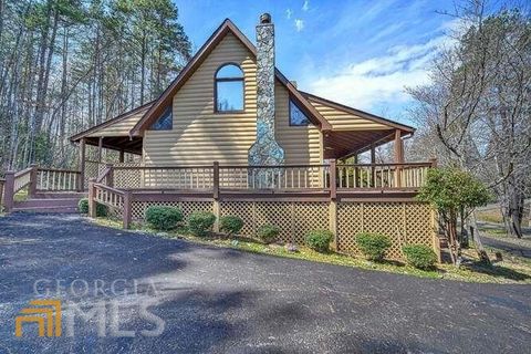 A home in Mineral Bluff