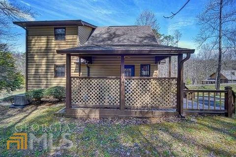 A home in Mineral Bluff