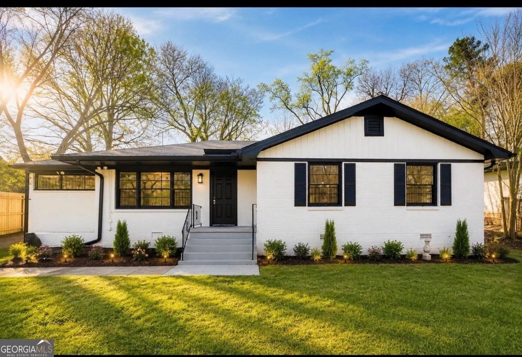Photo of 3005 Belvedere Lane, Decatur, GA 30032 (MLS # 10847555)