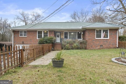 A home in Toccoa