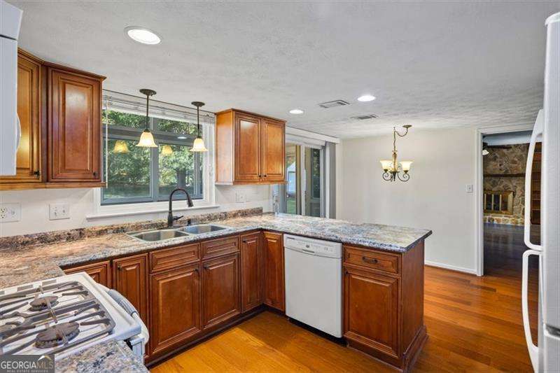 Country Place East - Residential