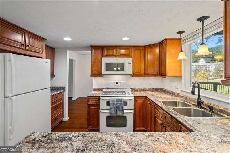 Country Place East - Residential