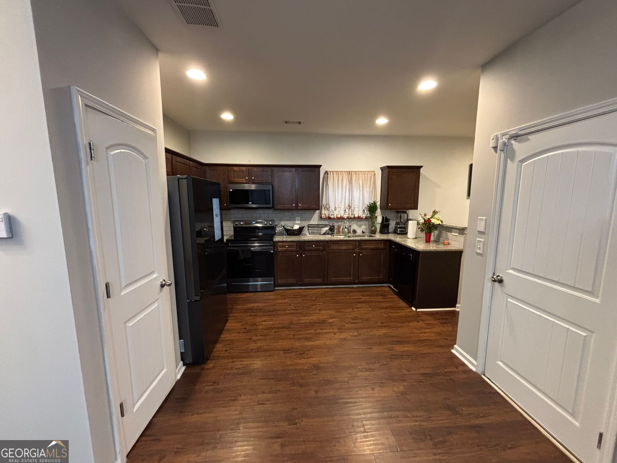 Iris Lake - Residential Lease