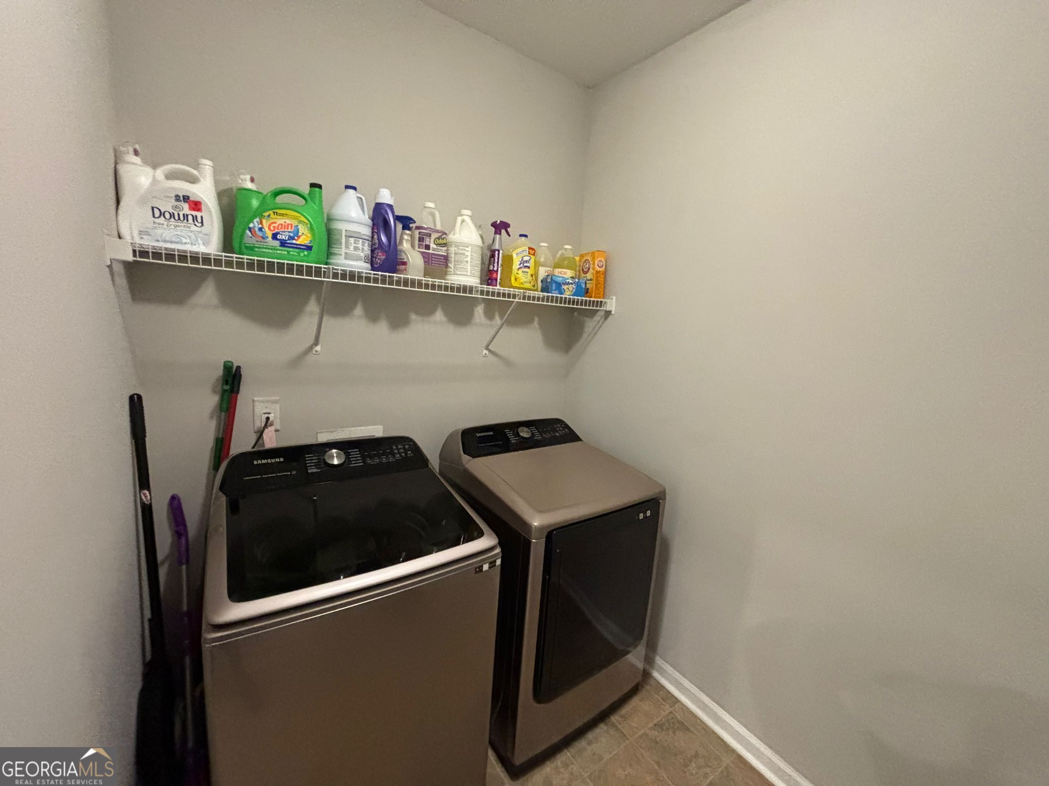 Iris Lake - Residential Lease