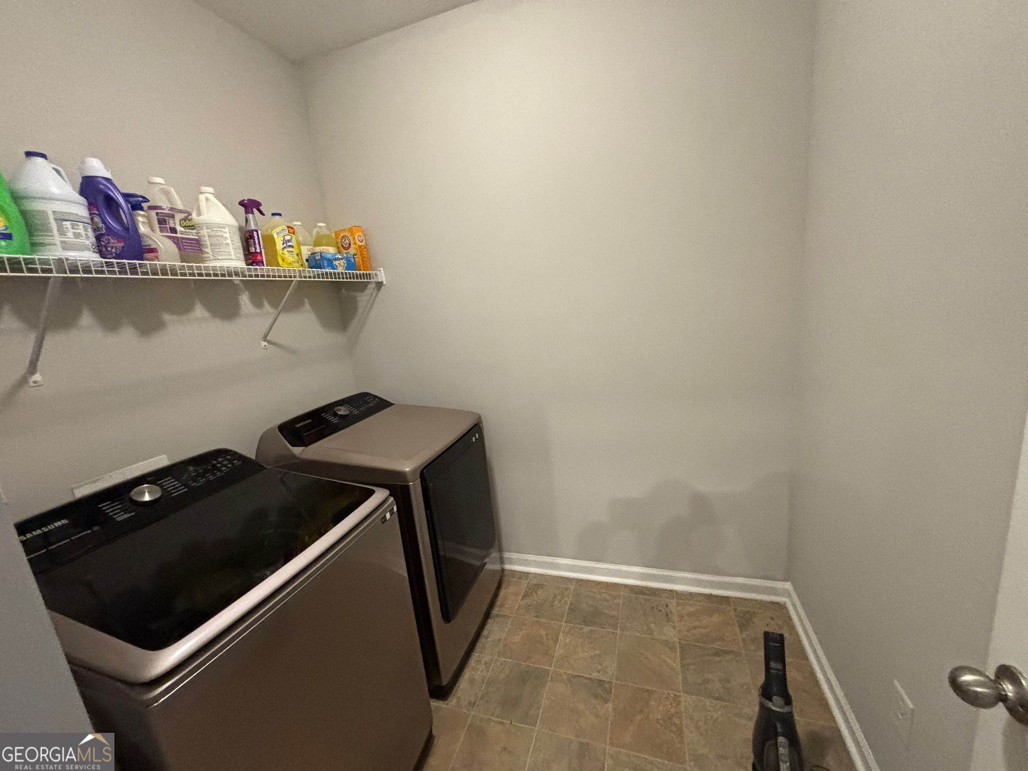Iris Lake - Residential Lease