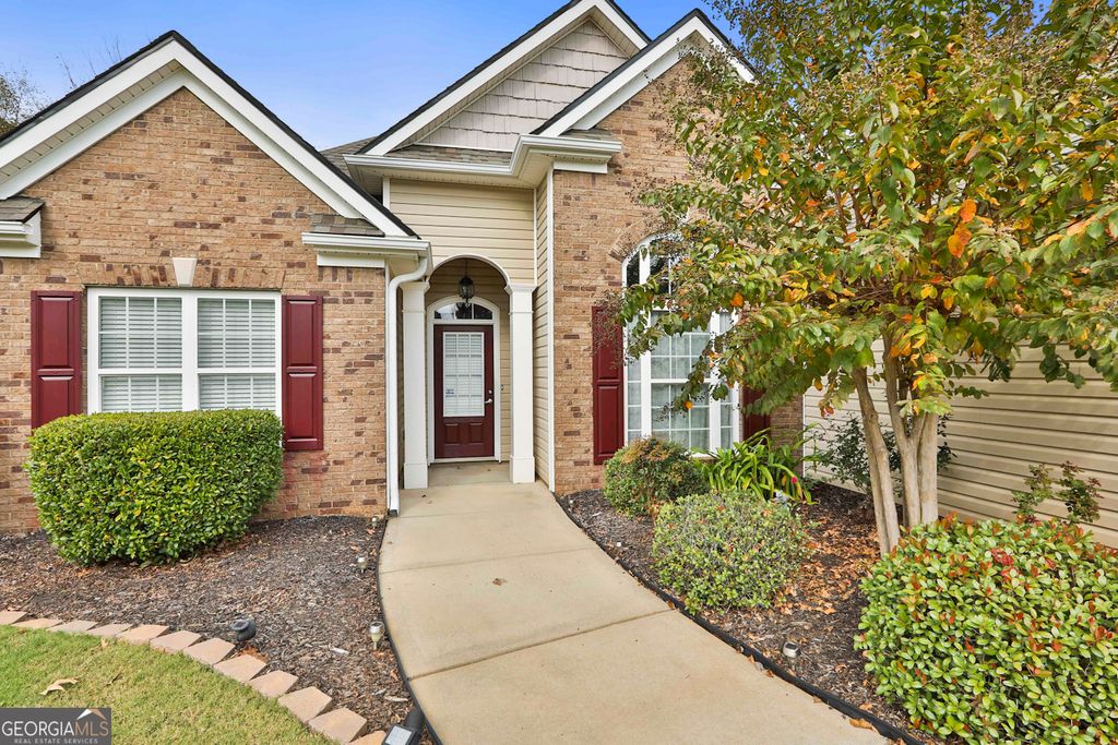 Photo of 227 Village Park Drive, Newnan, GA 30265 (MLS # 10673944)