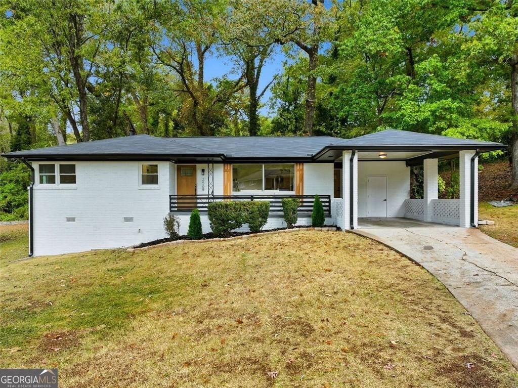 Photo of 2568 Fontaine Circle, Decatur, GA 30032 (MLS # 10757625)