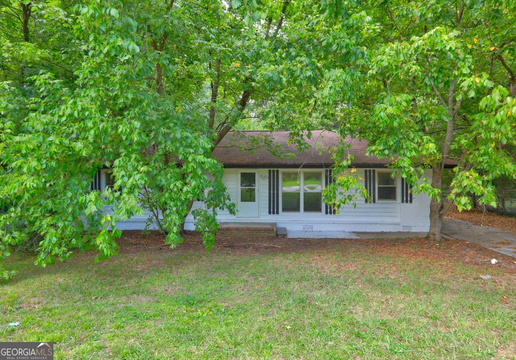 Photo of 1362 Hatchcover Circle, Jonesboro, GA 30238 (MLS # 10875985)