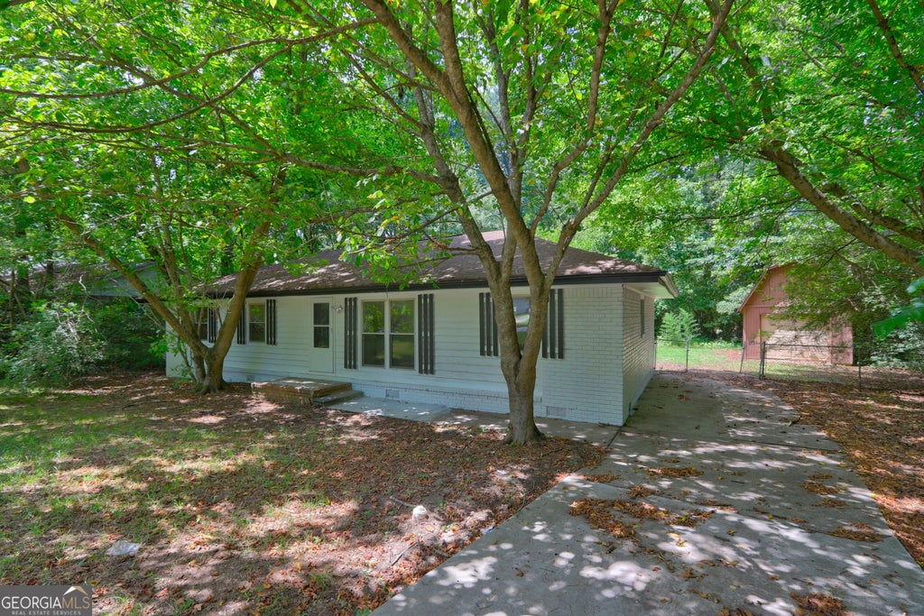Photo of 1362 Hatchcover Circle, Jonesboro, GA 30238 (MLS # 10875985)