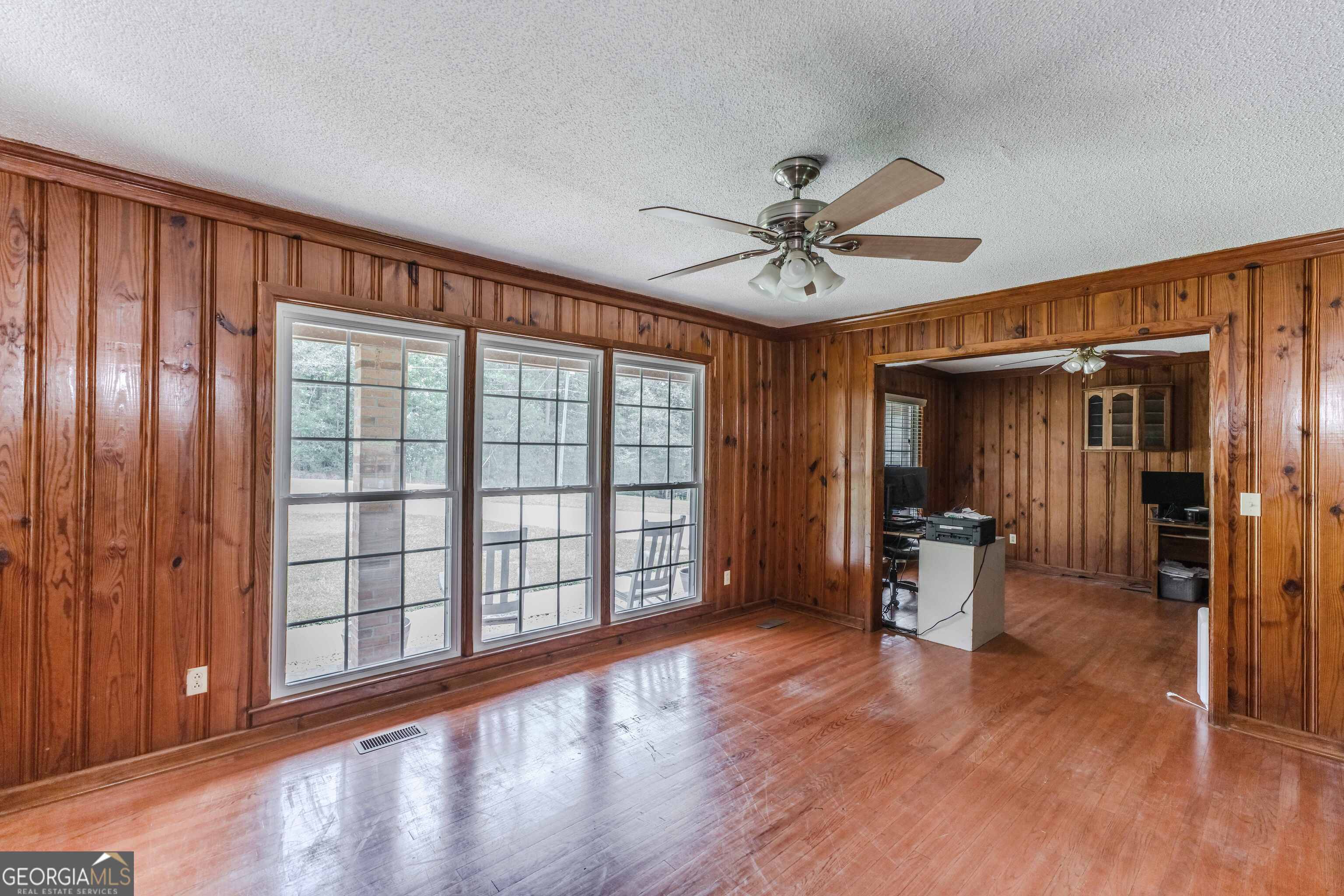 1250 Texas Valley RD NW