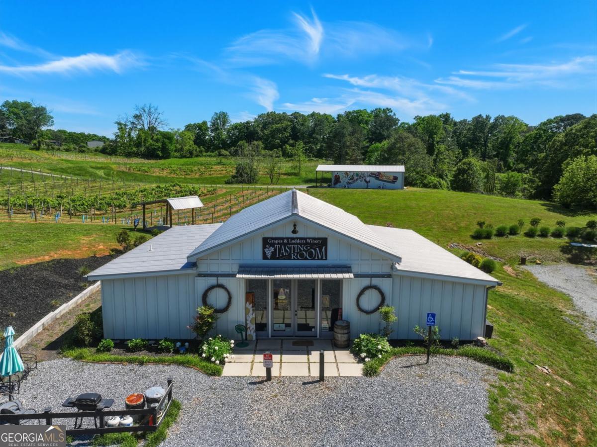 2317 Hwy 382