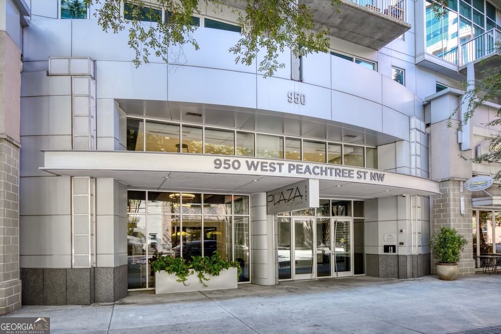 Photo of 950 W Peachtree Street #1002, Atlanta, GA 30309 (MLS # 10629660)