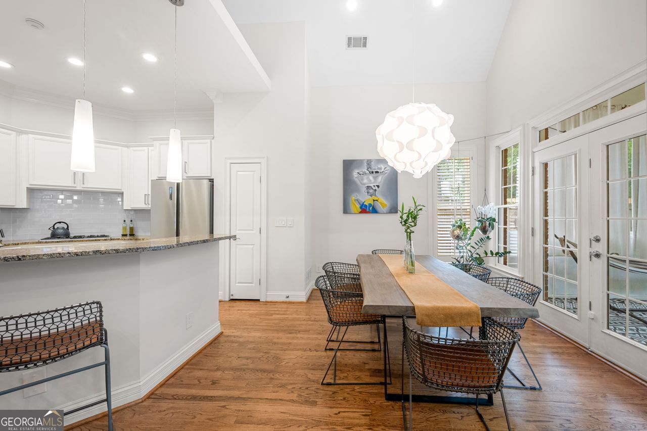 2431 KINGSTON HEATH WAY