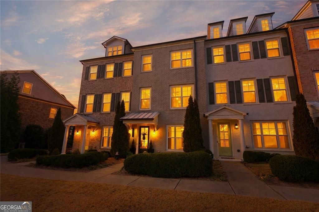 Photo of 10184 Windalier Way, Roswell, GA 30076 (MLS # 10693987)
