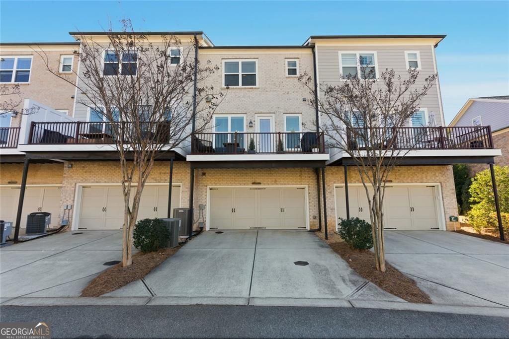 Photo of 10184 Windalier Way, Roswell, GA 30076 (MLS # 10693987)