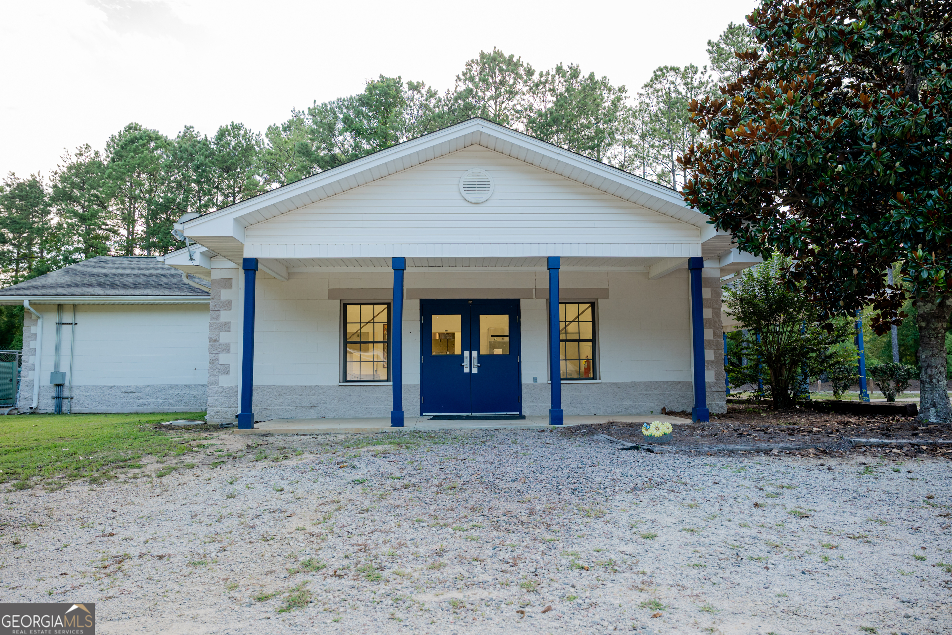 626 Old River RD