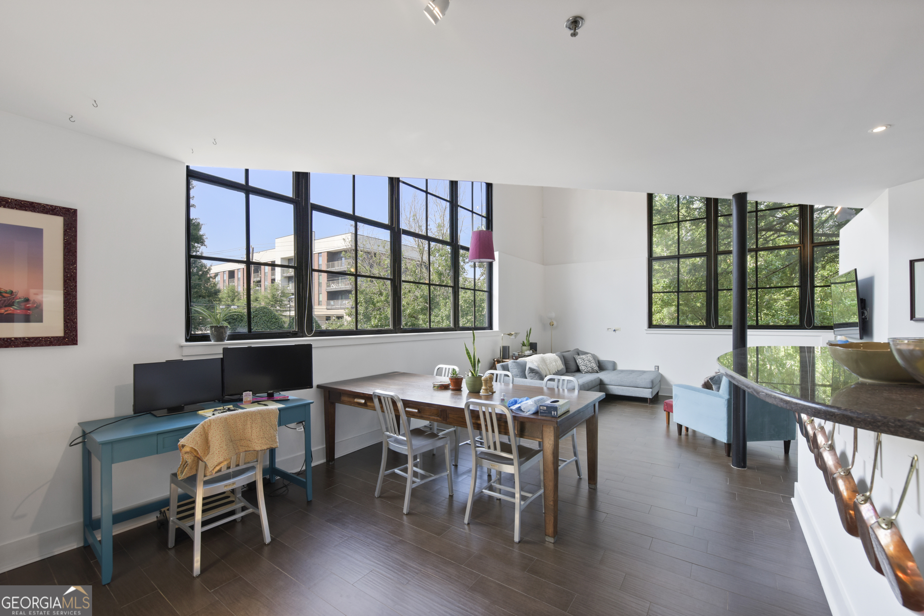 790 North AVE NE 102