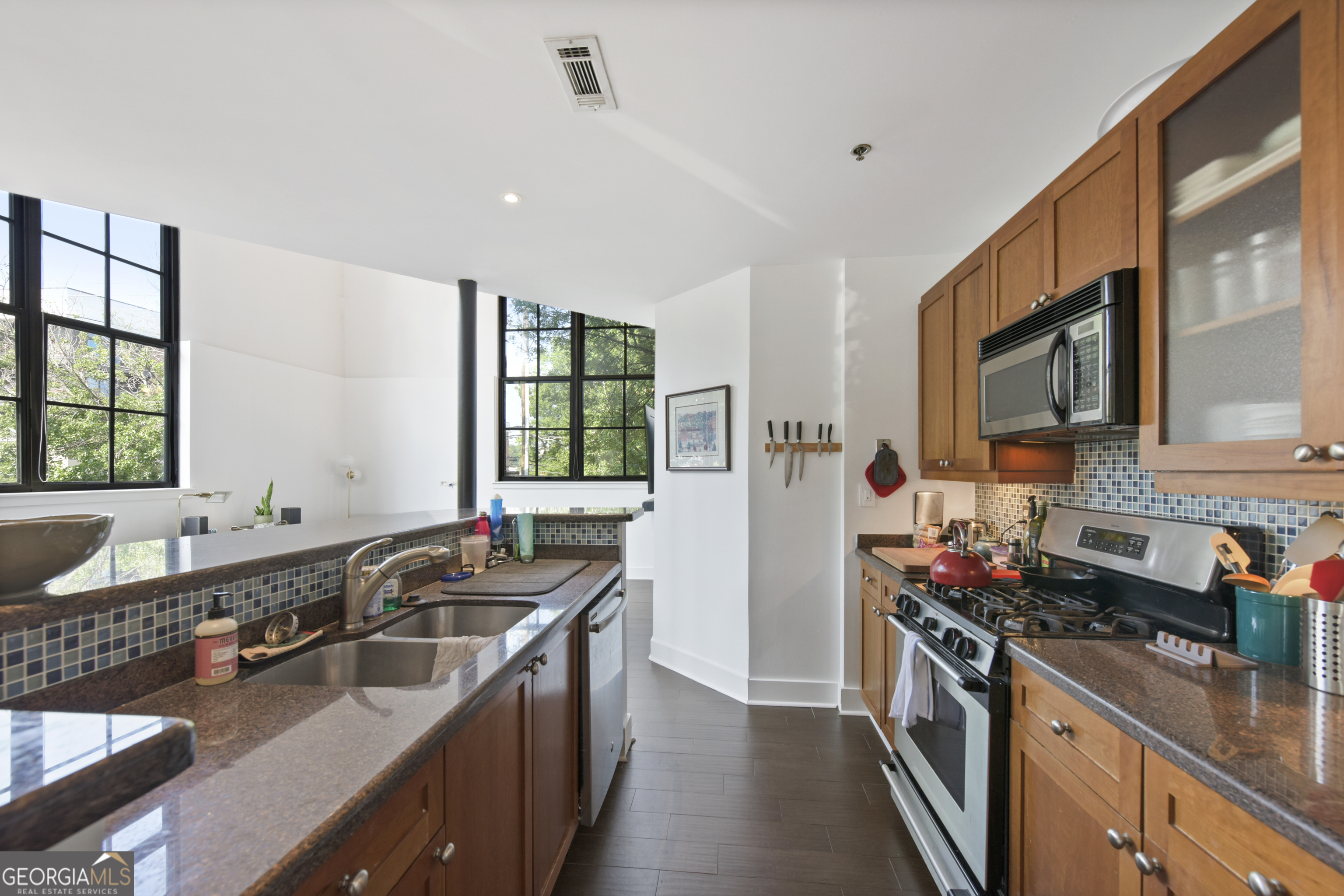 790 North AVE NE 102