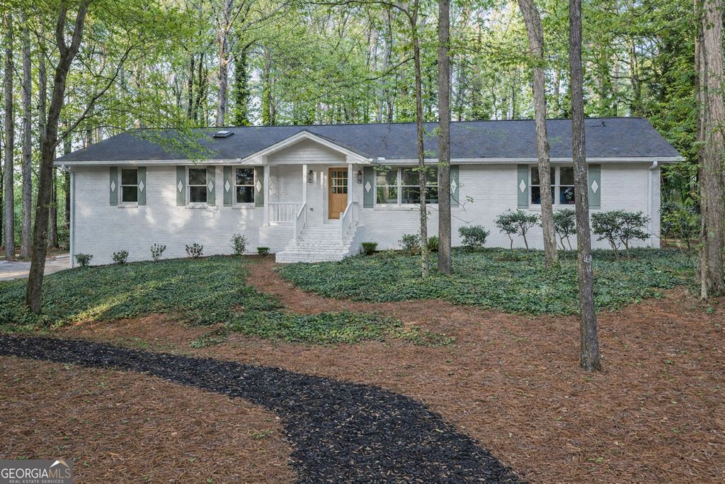 Photo of 730 Ponderosa Court, Fayetteville, GA 30214 (MLS # 10731472)