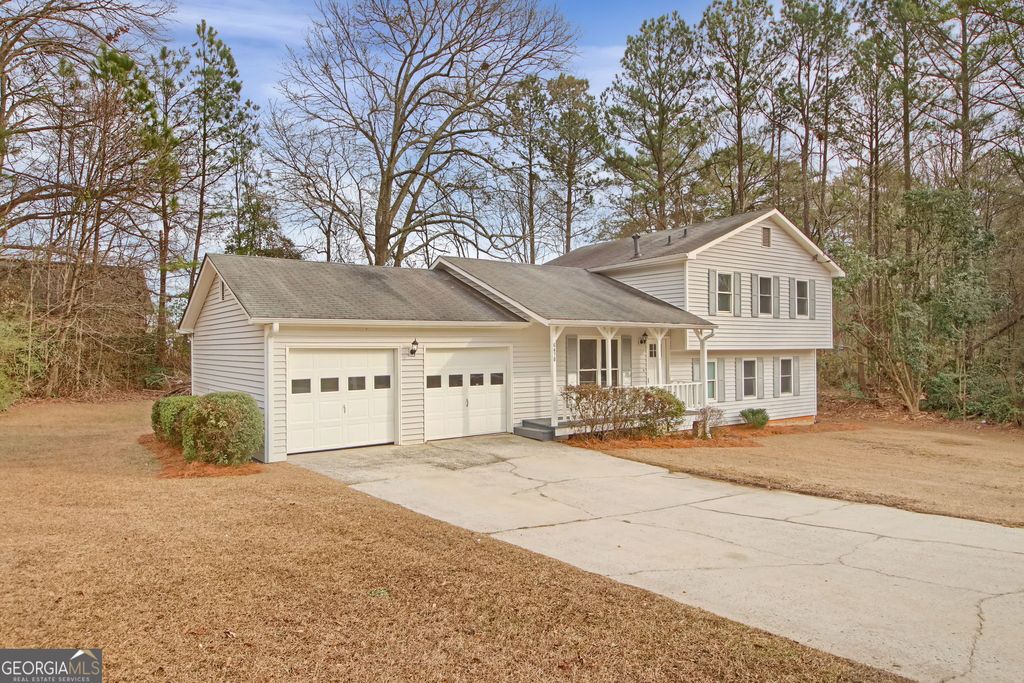 Photo of 6470 Meadow Lark Drive, Riverdale, GA 30296 (MLS # 10683713)