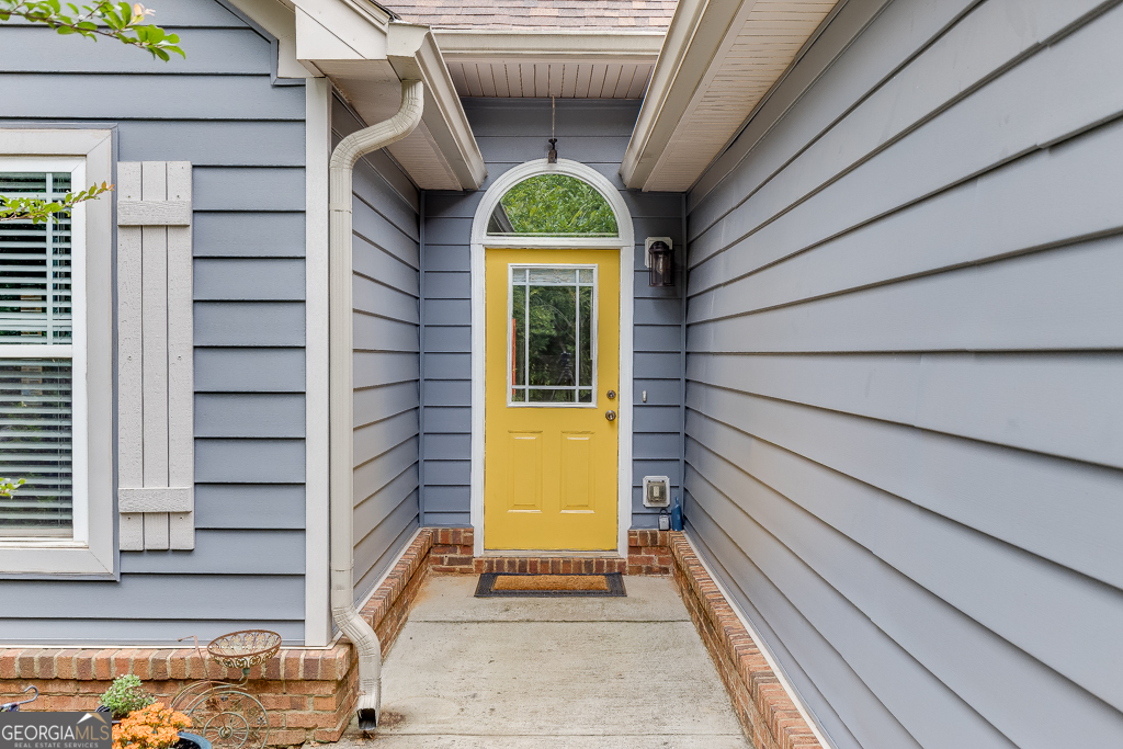 370 Fairfield DR