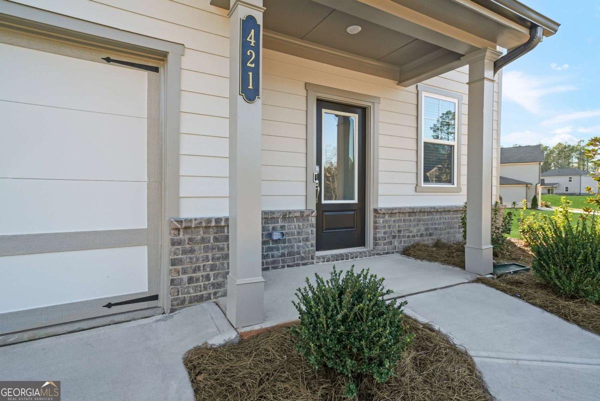 421 Panther Creek LN