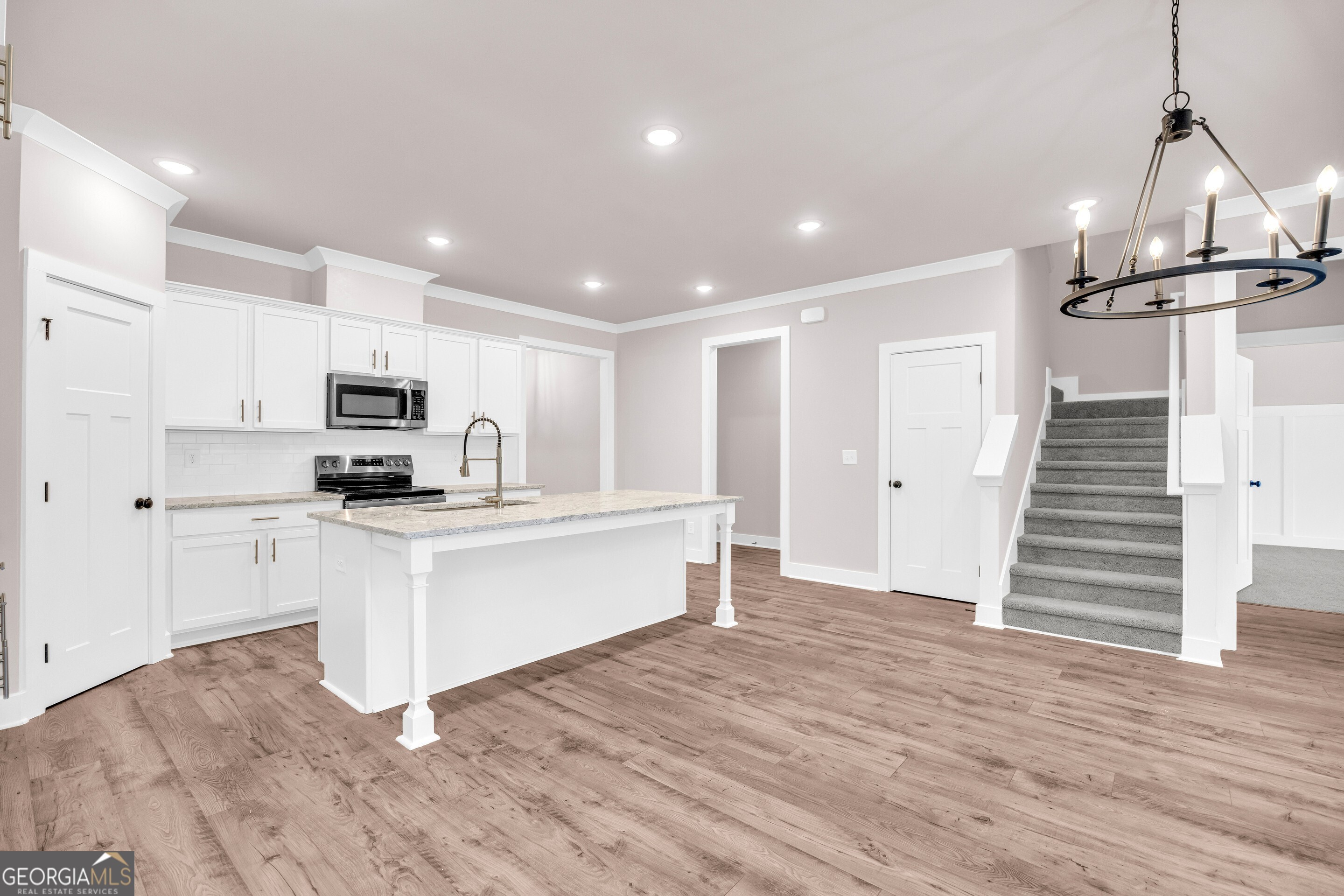 Hartwell, Georgia 30643, United States, 5 Bedrooms Bedrooms, ,4 BathroomsBathrooms,Residential,Active,36700