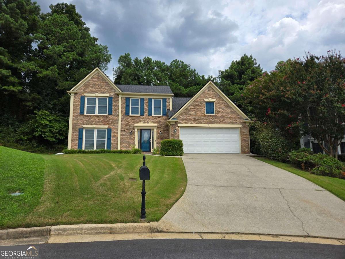 Great location in Duluth, Cul de sac, well maintained house, Roof 3 year old, AC is 3 years old, new kitchen private back yard.