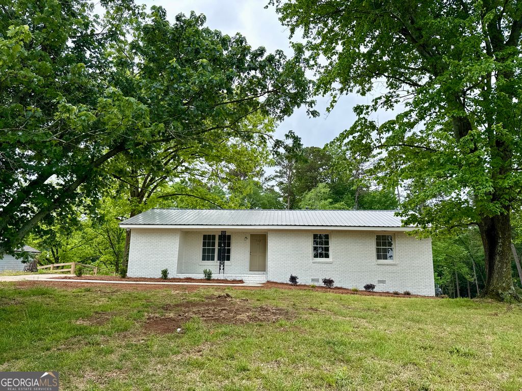 Photo of 329 Church St, Pendergrass, GA 30567 (MLS # 10756489)