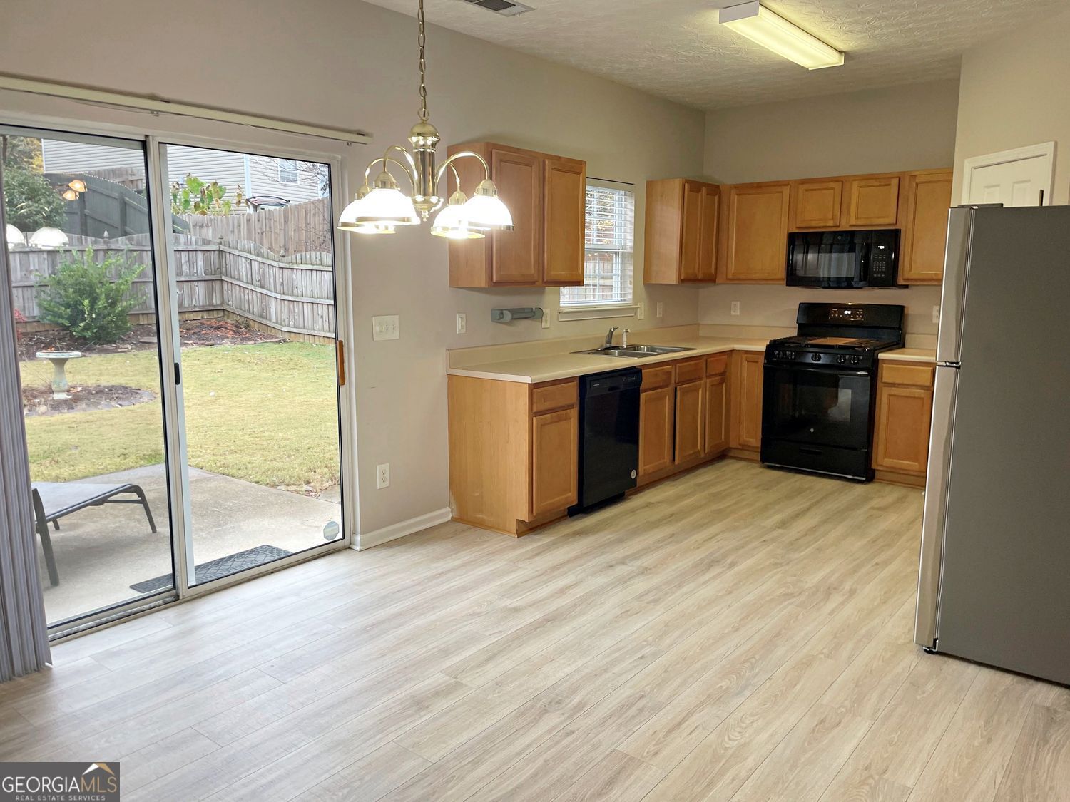 Cumming, Georgia 30040, United States, 3 Bedrooms Bedrooms, ,3 BathroomsBathrooms,Residential,Active,242724