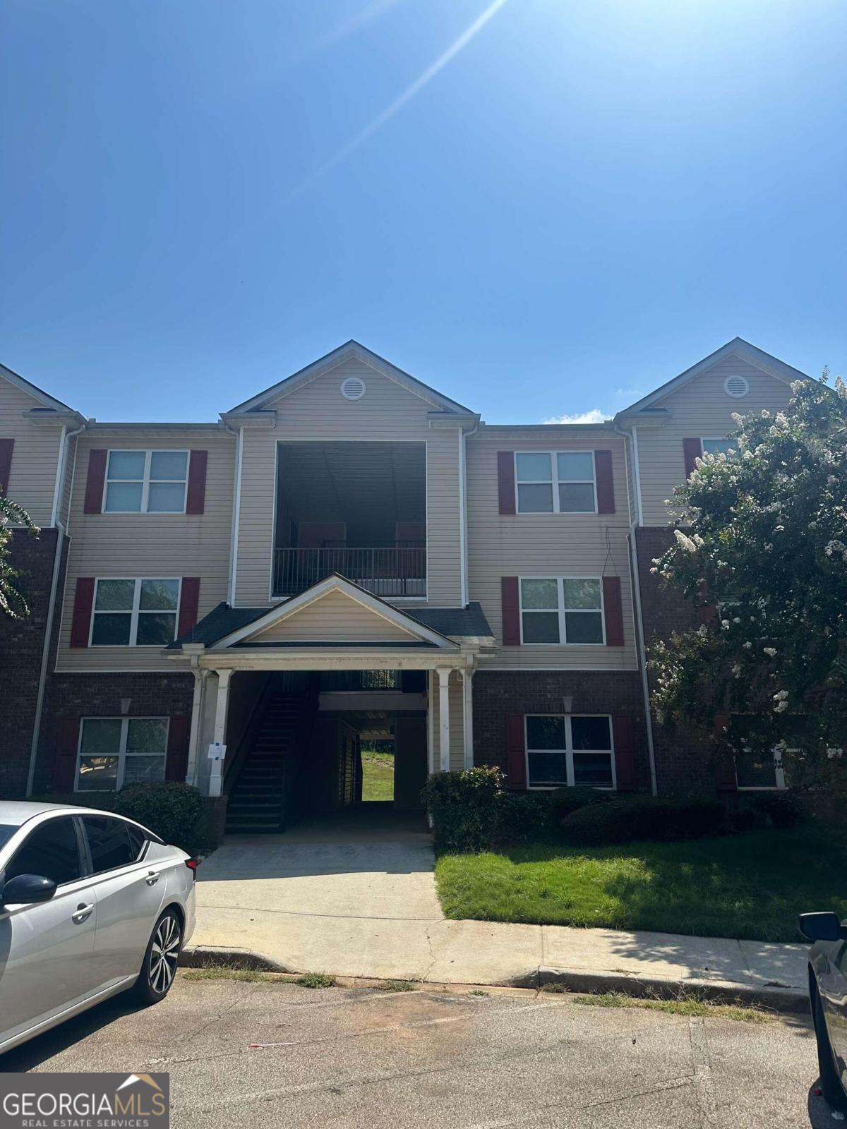 Welcome Home to this freshly updated and renovated condominium in the Waldrop Park community ! Unit is located on the second level, at the back side of the building providing plenty of privacy. Fresh paint and brand new carpet throughout the condo makes it ready to move in and easy to maintain. Walking in you will find an open floor plan with a spacious living room and dining area right off the kitchen. All bedrooms conveniently located on the other side of the unit. Bathrooms have a tub/shower combo with solid surface countertops and modern vanities. This condominium also comes with a storage closet located right by the entrance for your needs. The community is conveniently located with easy access to major interstates and plenty of things to do around ! Come take a tour and make this your new home !