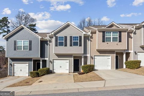 Photo of 1004 Highwood Lane, Atlanta, GA 30344 (MLS # 10702725)