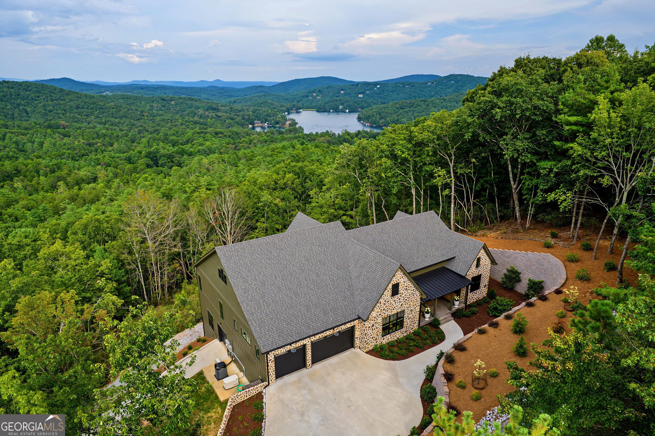 1095 Rabun Bluffs DR