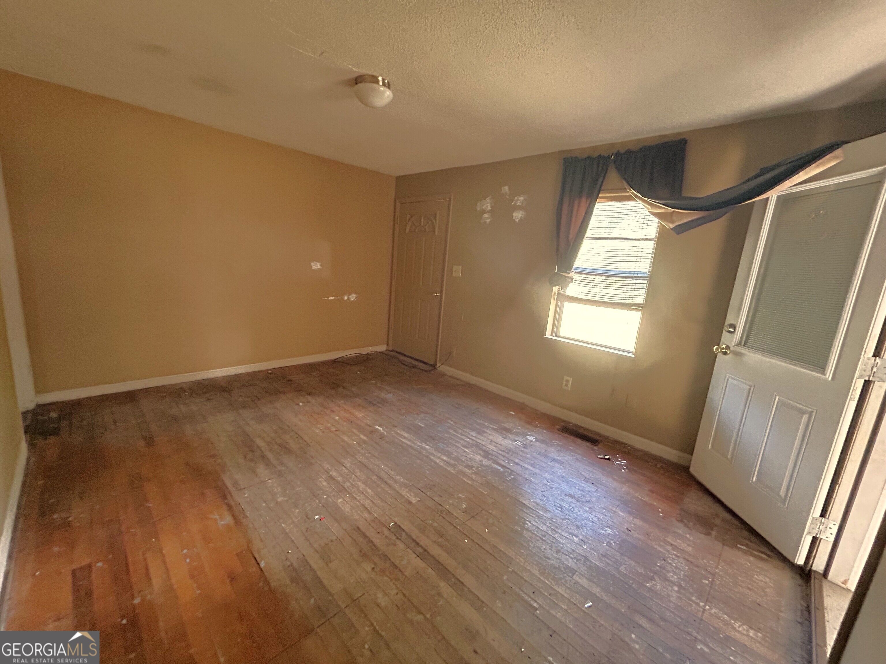 501 Camellia CIR